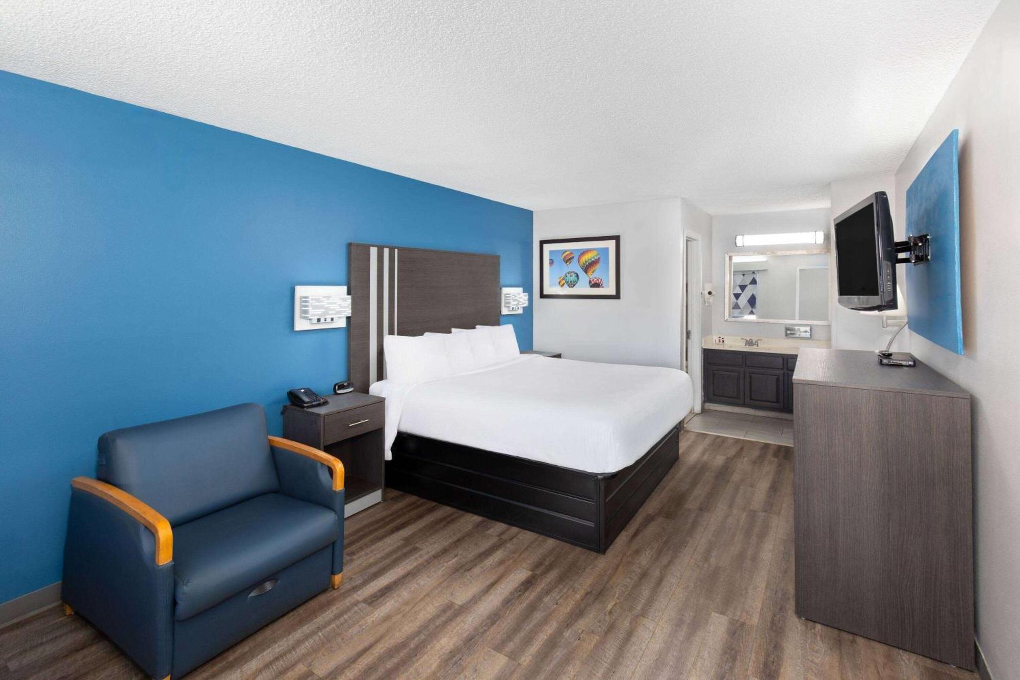 Hotel Baymont By Wyndham Selma Exterior foto