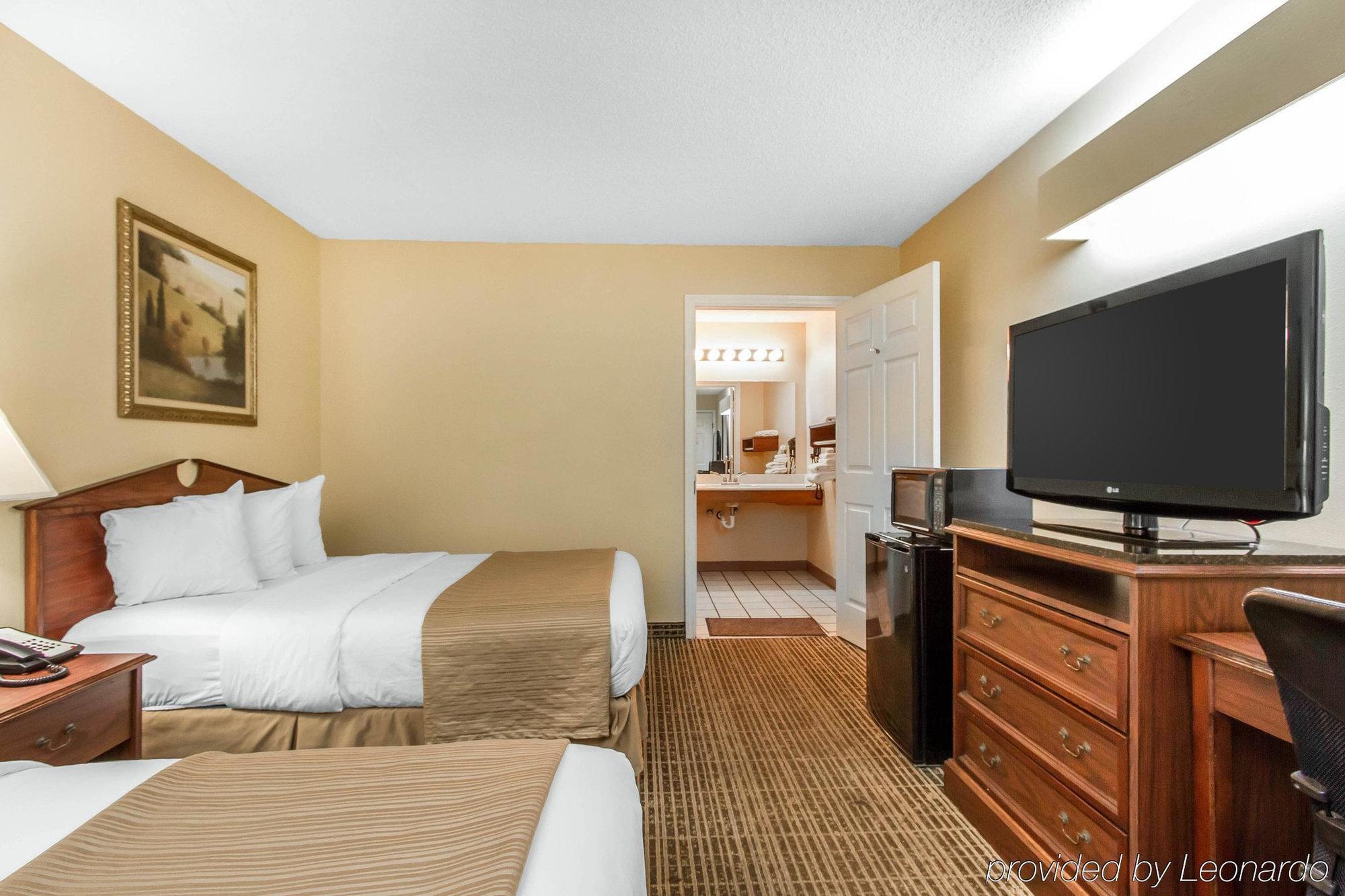 Hotel Baymont By Wyndham Selma Exterior foto