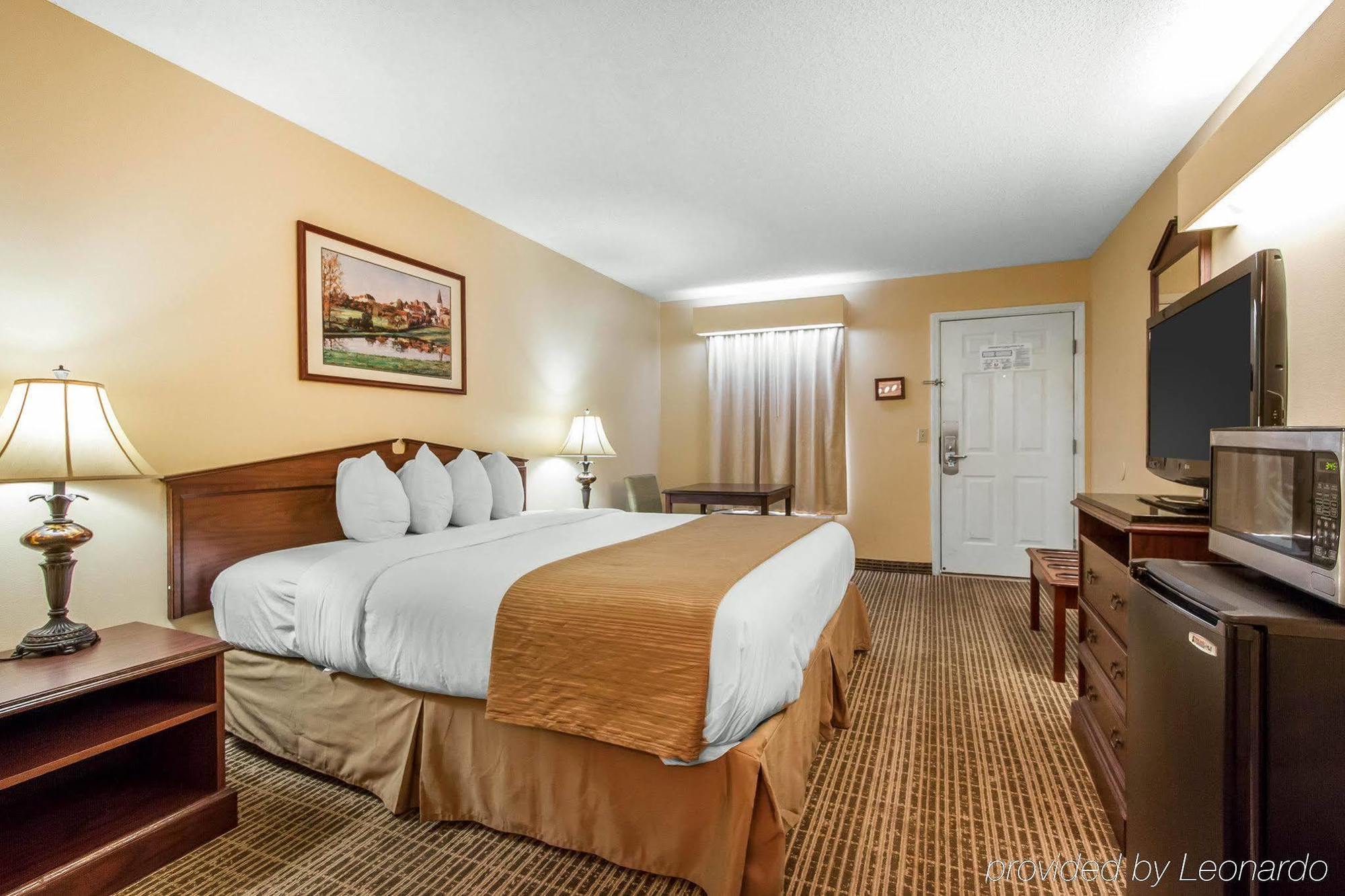 Hotel Baymont By Wyndham Selma Exterior foto