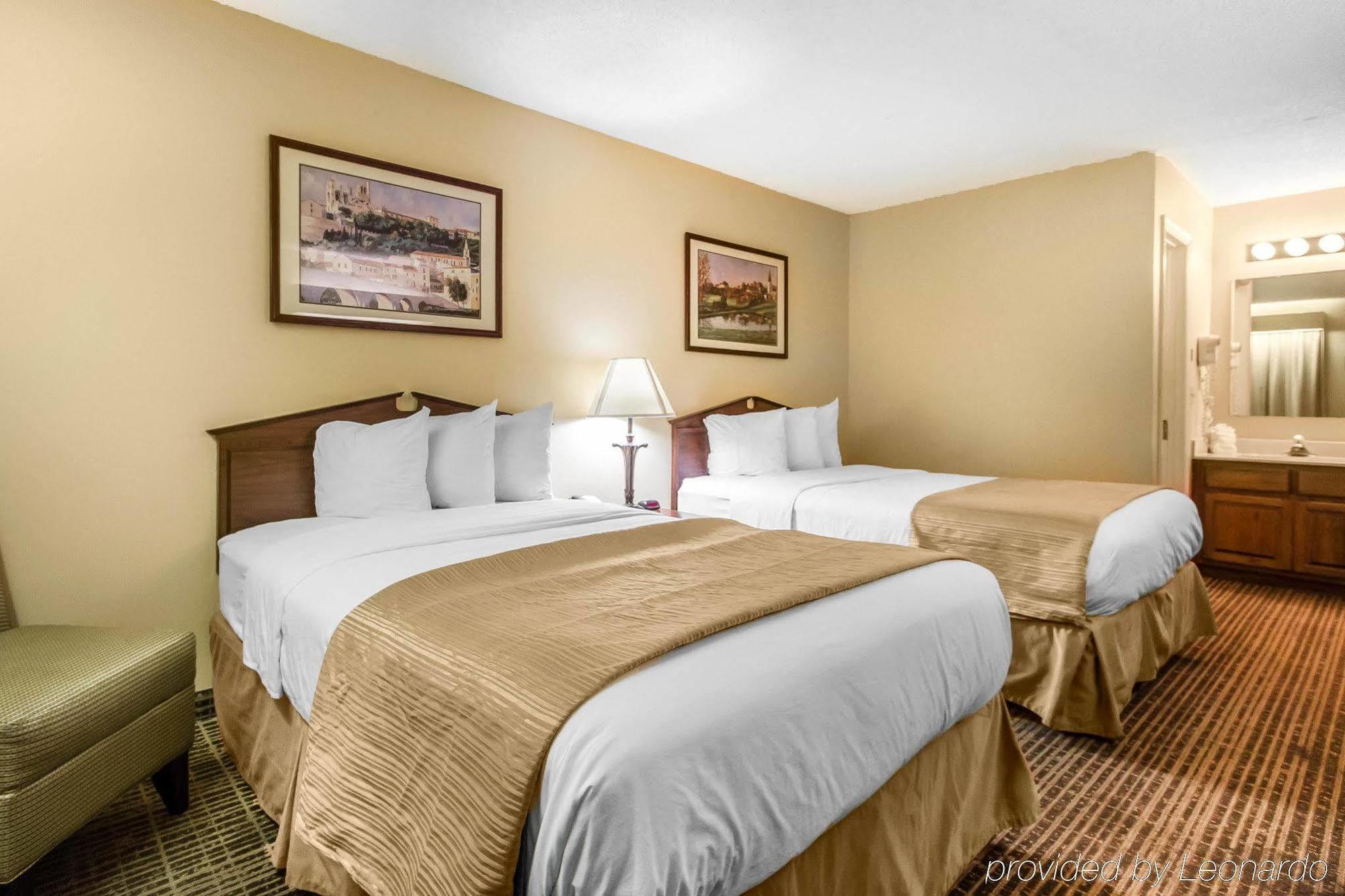 Hotel Baymont By Wyndham Selma Exterior foto