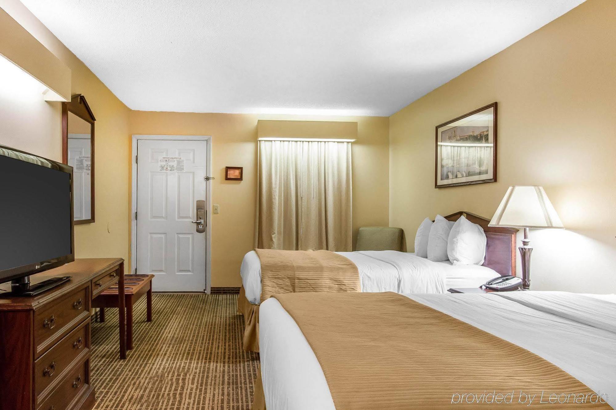 Hotel Baymont By Wyndham Selma Exterior foto